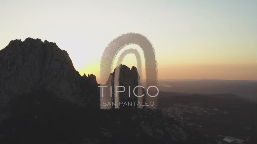 Carica il video: Tipico San Pantaleo